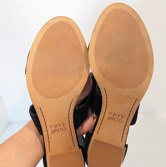 NWOT Frye and CO suede sandals - Picture 13 of 16